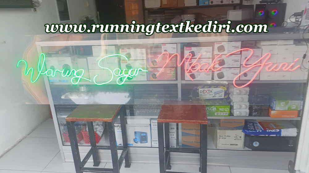 <p>Pemasangan neon sign ini dengan barang yang sudah kami buat sesuai dengan pemesanan yang anda inginkan, kami memberikan barang yang berkualitas terbaik dan harga rendah dengan begitu anda bisa menikmati neon sign yang etlah kami buat, neon sign yang kami buat memiliki dua warna sekaligus yaitu warna merah dan juga hijau yang nampak indah.</p>